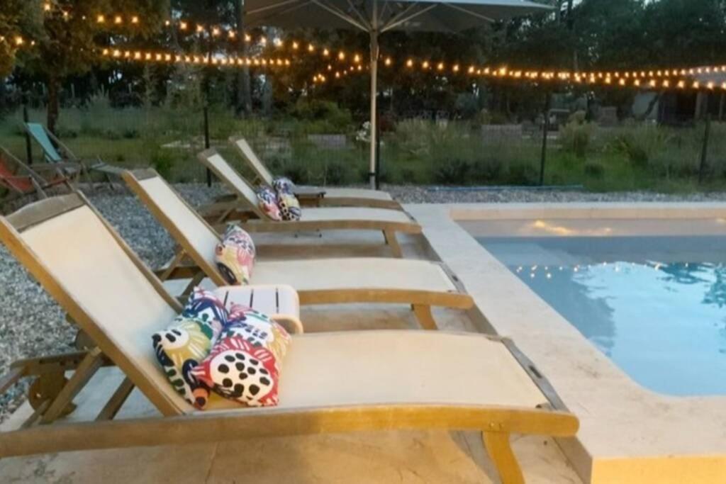 マザン Gite Dans Les Pins Avec Piscineヴィラ エクステリア 写真