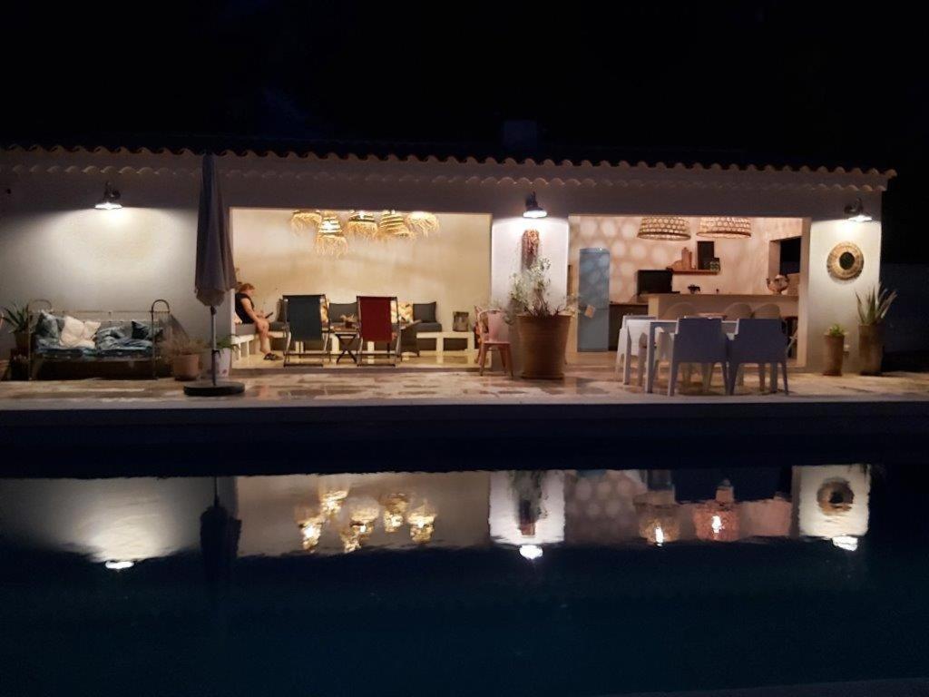 マザン Gite Dans Les Pins Avec Piscineヴィラ エクステリア 写真